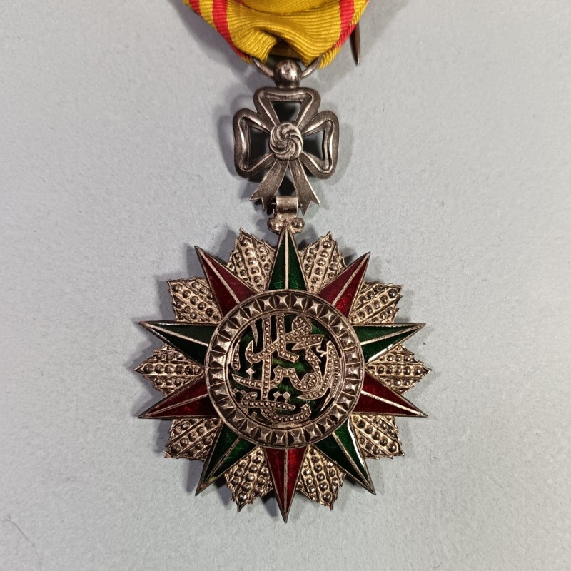 TUNISIE MEDAILLE EN ARGENT D'OFFICIER DE L'ORDRE TUNISIEN DU NICHAN IFTIKHAR MUHAMMAD EL AMIN 1942-1957 FRANCE LIBRE